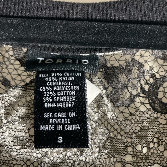 Torrid Lace Scalloped Ribbed Trim Black White Blouse Top Plus Size 3 - Picture 2 of 3